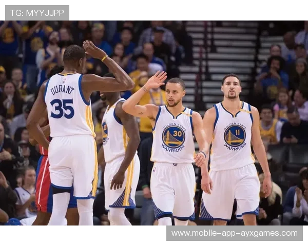 三换三震惊联盟：两大巨星互换竟成分区拖后腿？