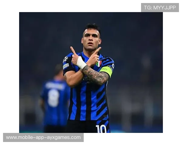 国米劳塔罗禁区连续假动作后推射破僵局,瞬间点燃球迷激情 国米劳塔罗禁区连续假动作后推射破僵局,瞬间点燃球迷激情