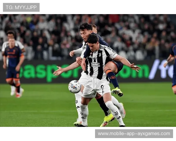 尤文弗拉霍维奇门前抢点形成经典补射画面