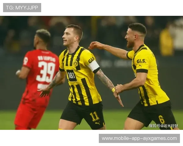 德甲多特外线连环推进,对手防线频繁被撕开