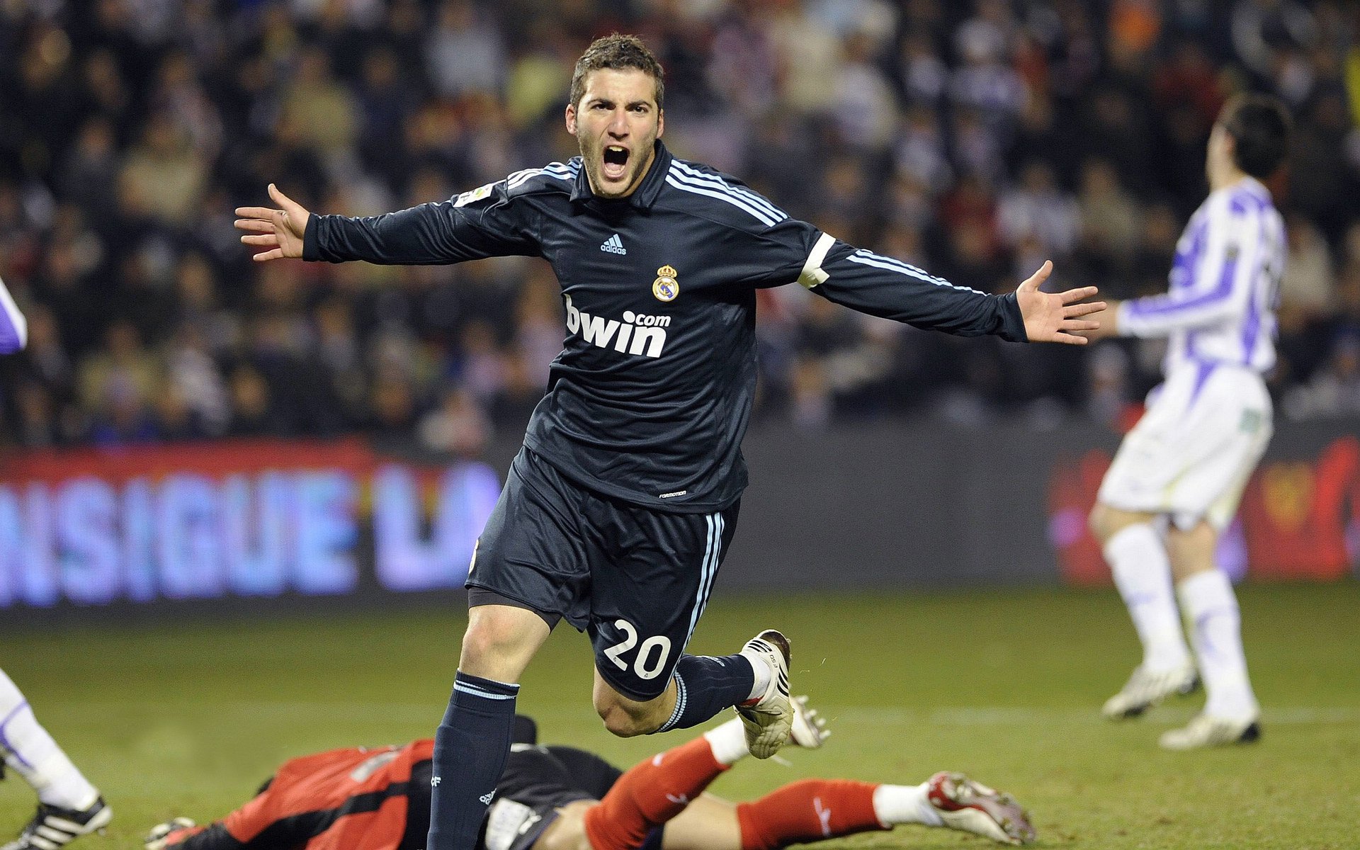 亚冠小组赛收官 东亚三强携手晋级淘汰赛